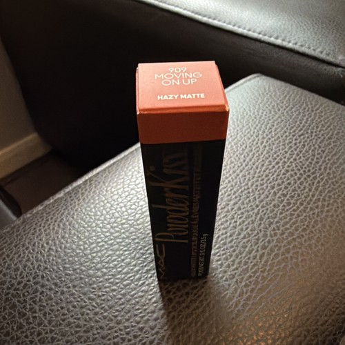 Mac powder kiss hazy matte - kiss,